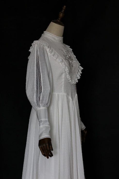 Vit vintage maxiklänning med spets - viktoriansk klänning Bal med långa ärmar Plus Size